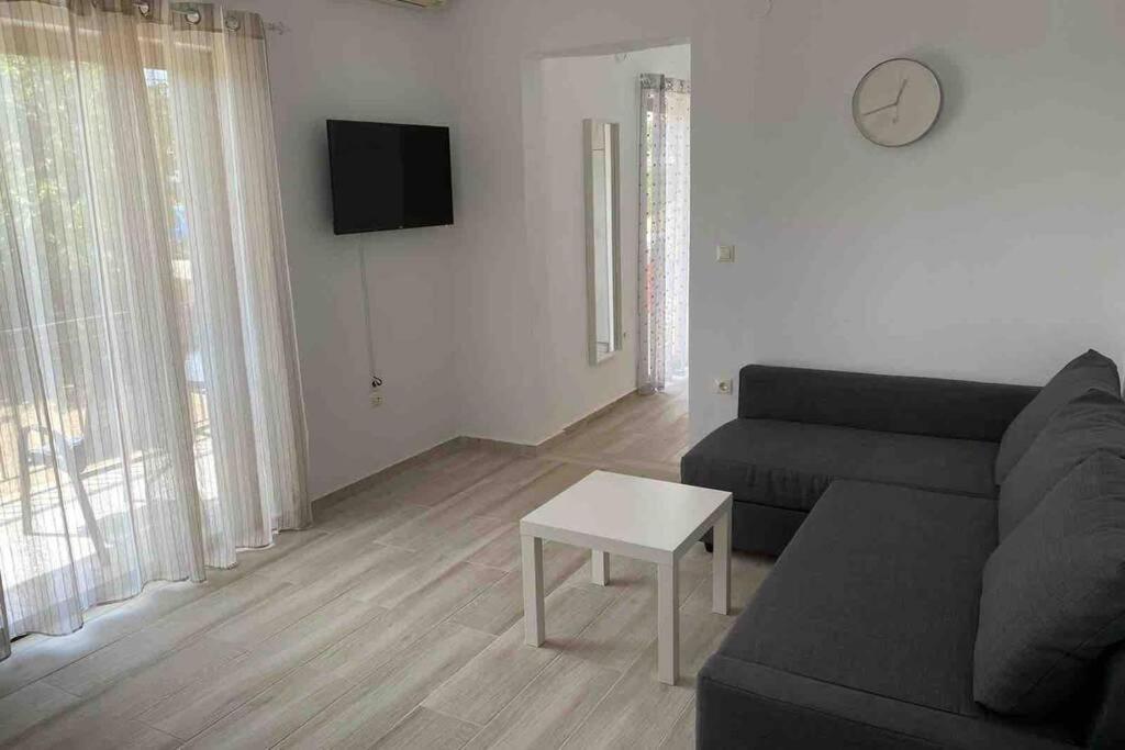 Maria'S Apartment Kastrosikia Luaran gambar